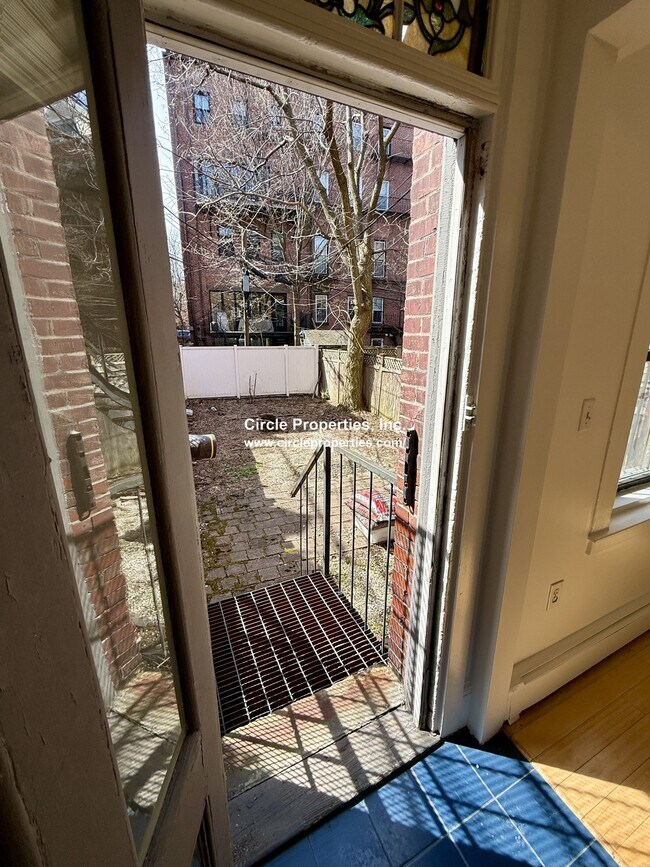 Building Photo - 4 Milford St