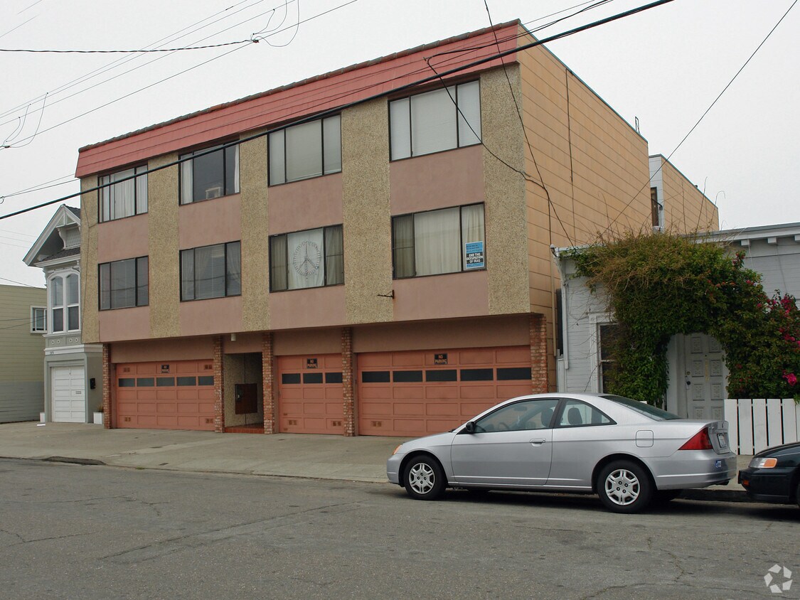 Building Photo - 1573 48th Ave