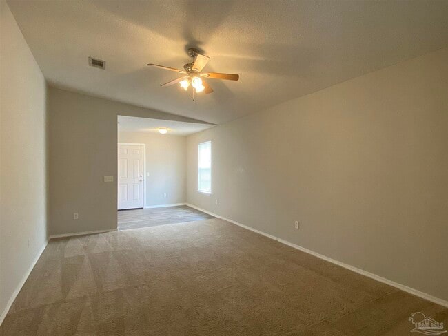 Foto del edificio - 504 Ashwood Ln
