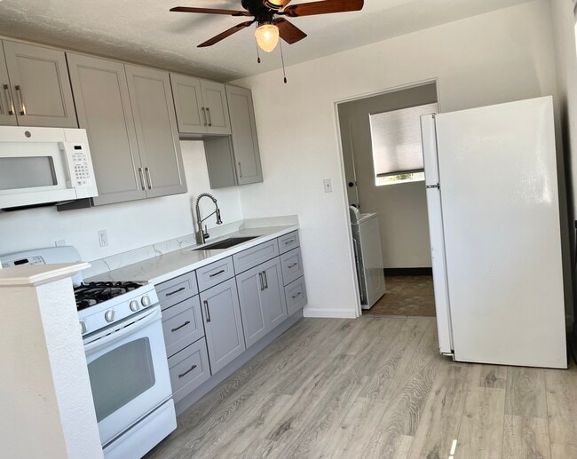 Foto del edificio - 1944 Placer Dr