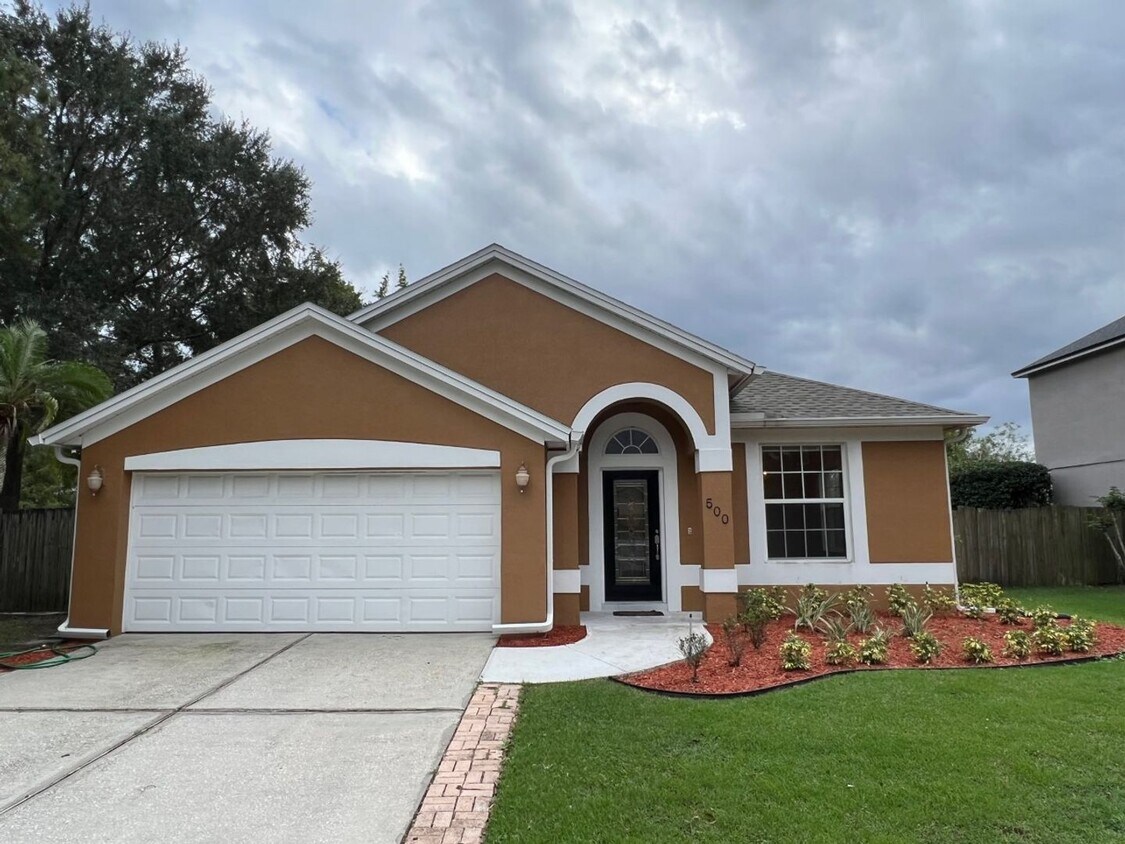 Foto principal - Beautiful 3/2 Home in Waterford Reserve Av...
