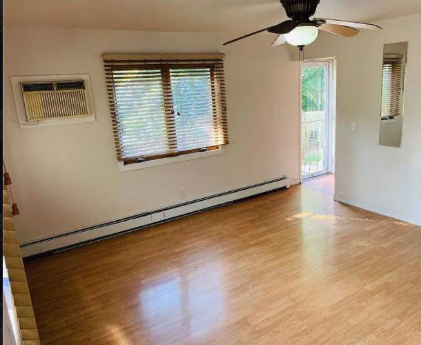 Foto del edificio - 107 Cedar Ln