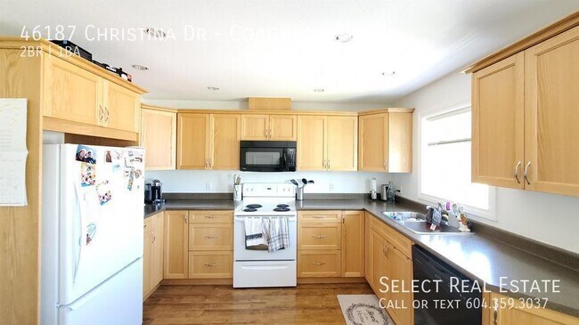 Building Photo - 46187 Christina Dr