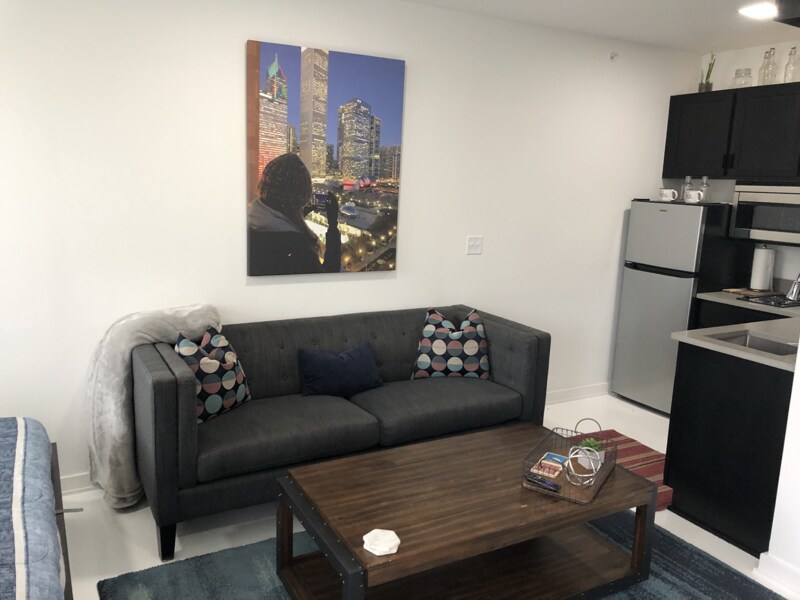 Foto principal - 2950 Summit St