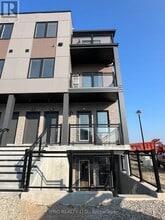 Building Photo - 940 St David St N