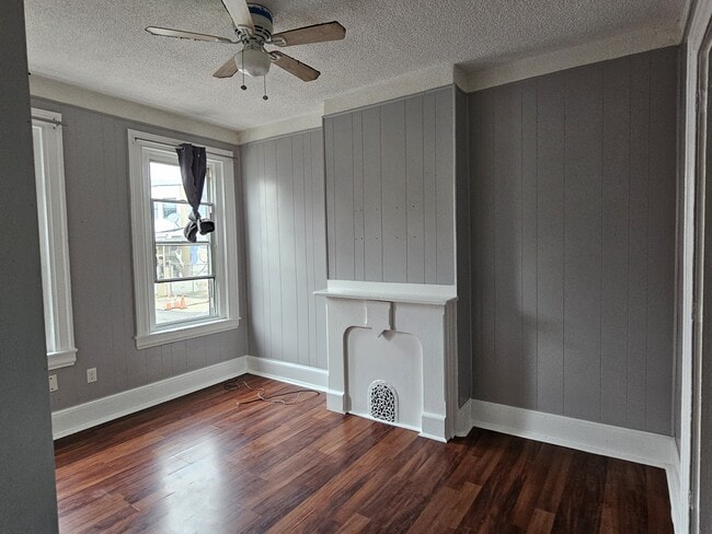 Photo - 112 E Indiana Ave House