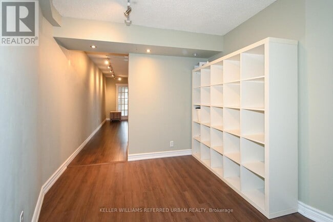 Building Photo - 25 The Esplanade