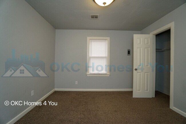 Foto del edificio - Updated 2 Bedroom in NW OKC! Save 50% off ...