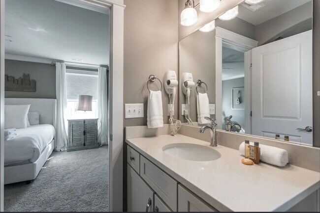 Foto del edificio - Belmont / Vanderbilt University Condo!!