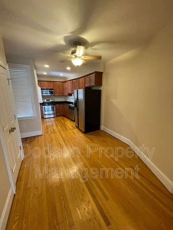 Foto del edificio - 601 Roseneath Rd