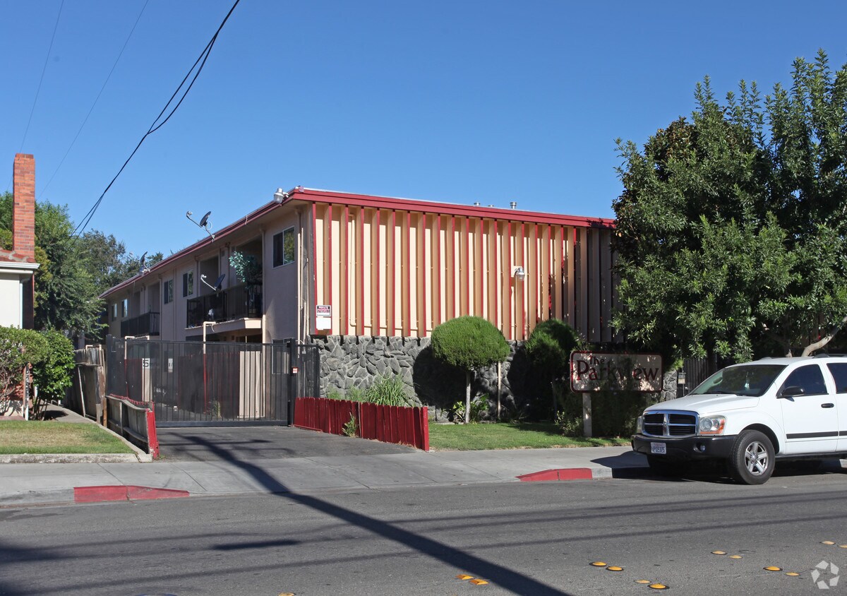 Foto del edificio - Parkview Apartments