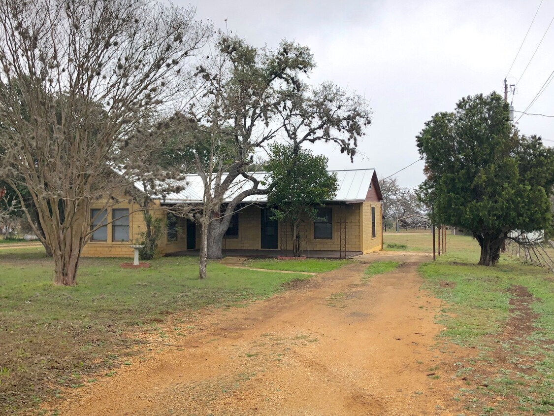 Foto principal - 462 Stringtown Rd