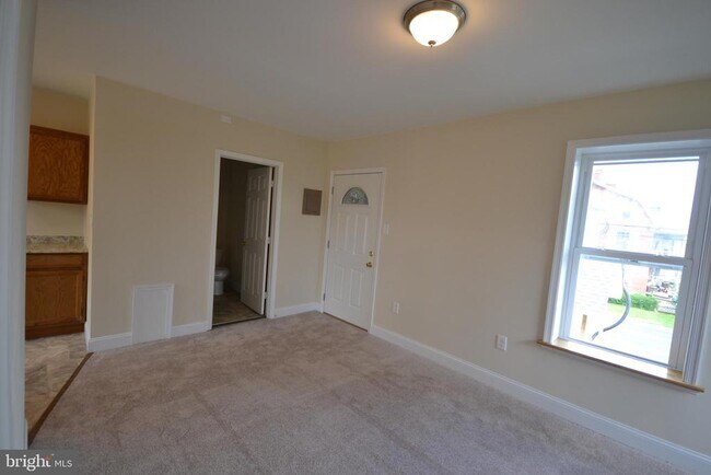 Foto del edificio - 12439 Old Frederick Rd