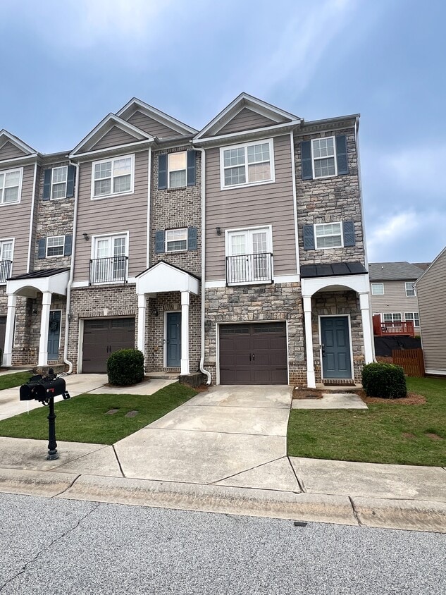 Primary Photo - 7726 Bucknell Terrace