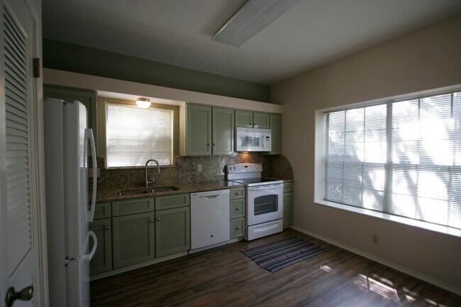 Building Photo - 207 Grandview Pl