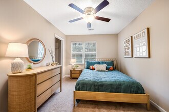 Building Photo - Cardinal Apartments