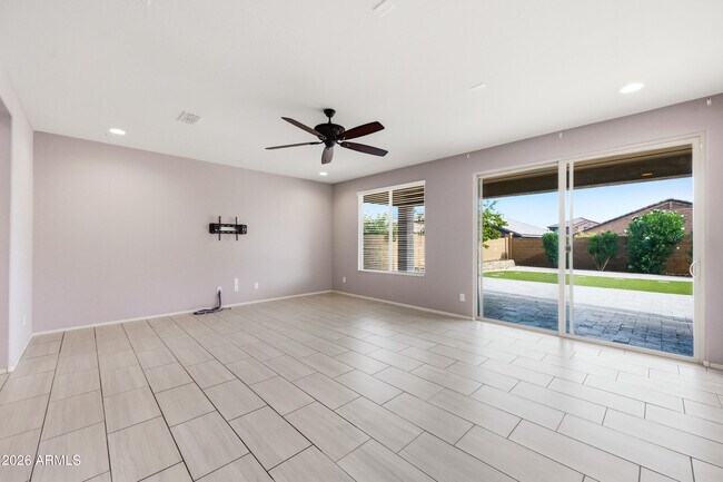 Building Photo - 9559 W Fallen Leaf Ln
