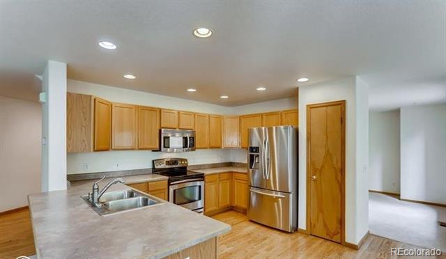 Building Photo - 5140 S Meadow Lark Dr