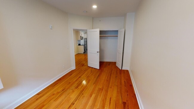 Building Photo - 130 Sutherland Rd
