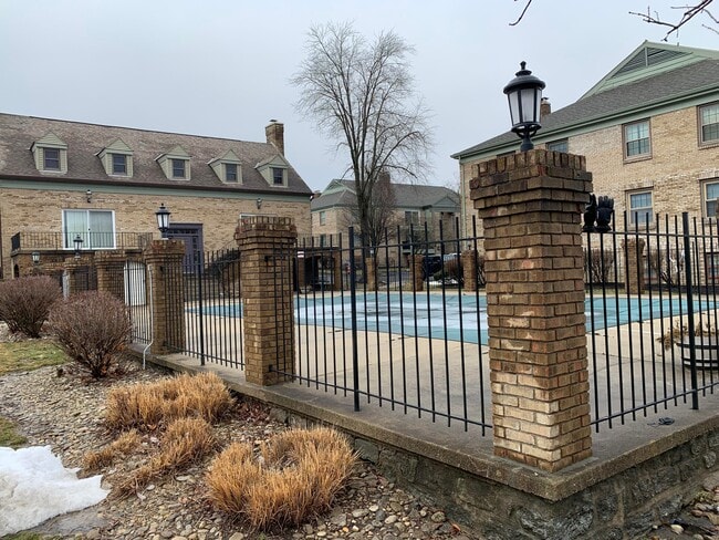 Building Photo - 9767 Bunker Hill Ln