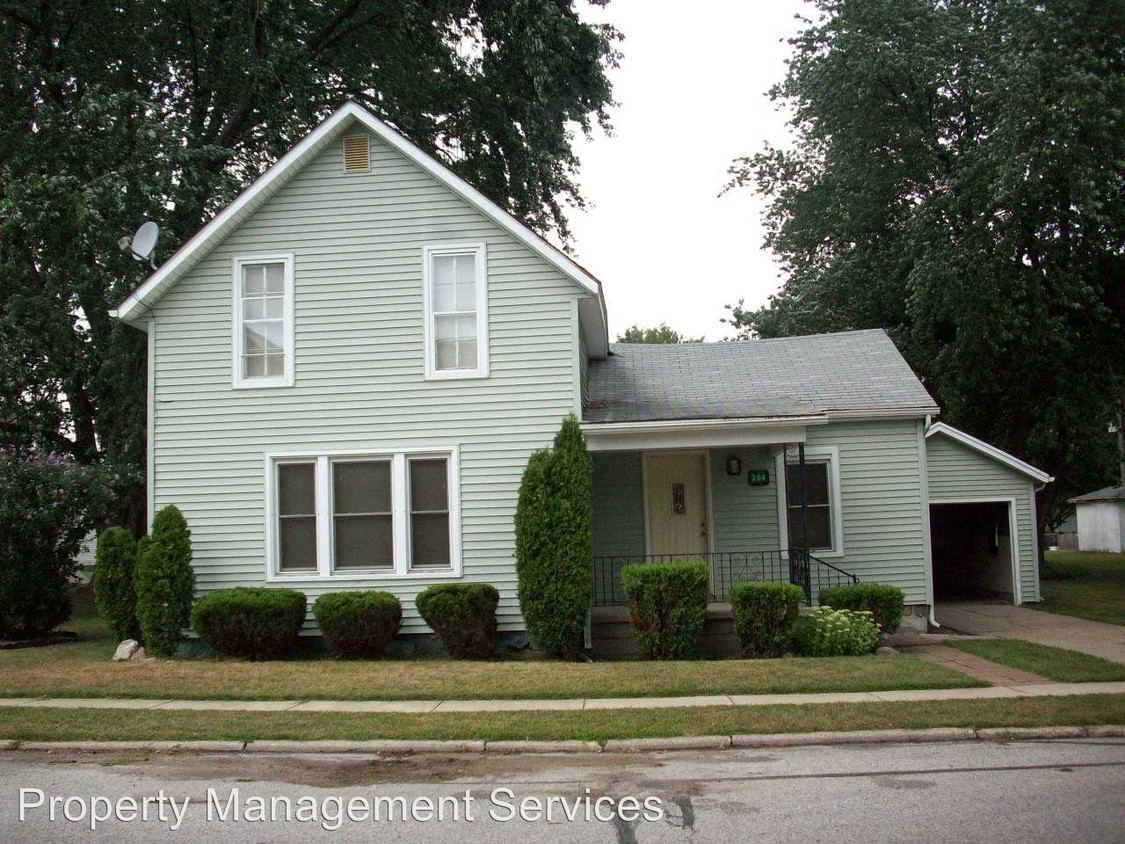Primary Photo - 204 E Lawrence St