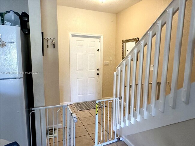 Building Photo - 5747 Isles Cir
