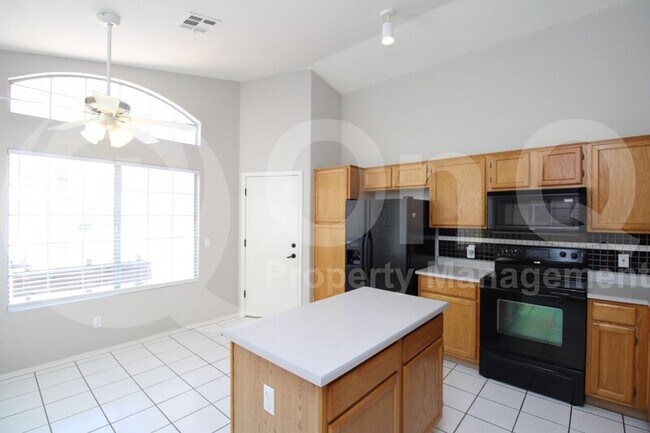 Building Photo - 1083 W Orchid Ln
