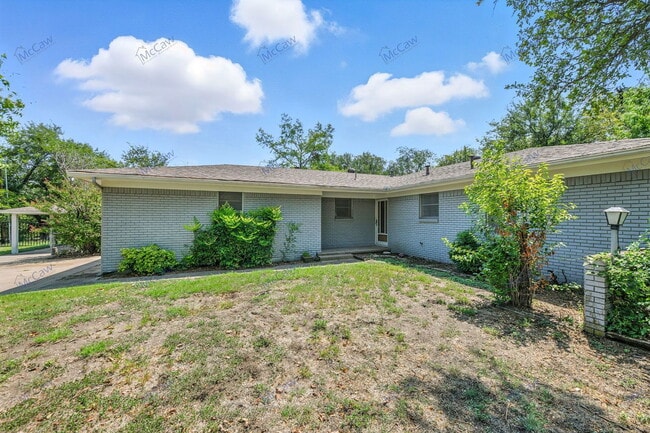 Building Photo - 223 Annetta Rd