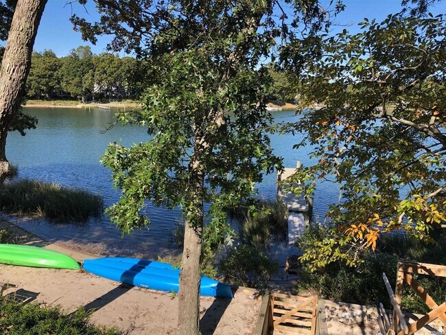 Building Photo - 3693 Pine Neck Rd