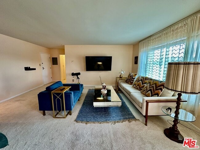 Foto del edificio - 960 Larrabee St