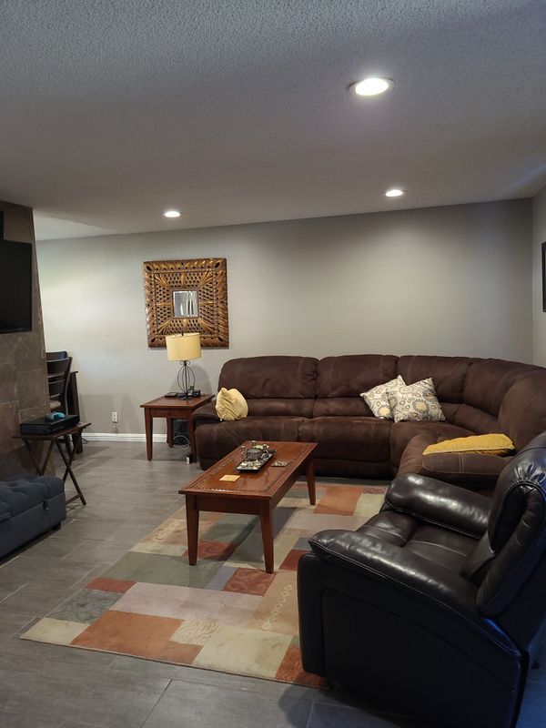 Foto del edificio - 644 E Birch St