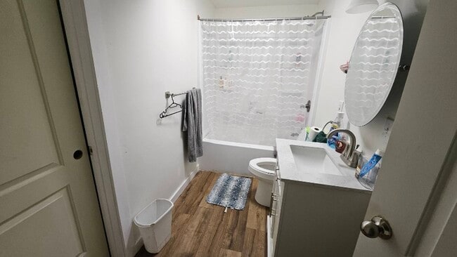 Building Photo - 1676 S 500 W St