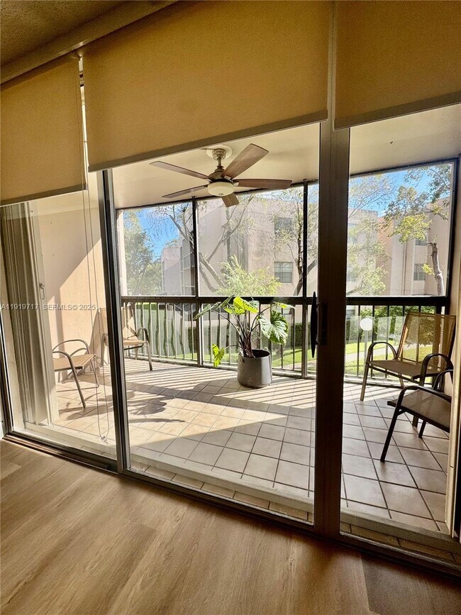 Foto del edificio - 10985 SW 107th St