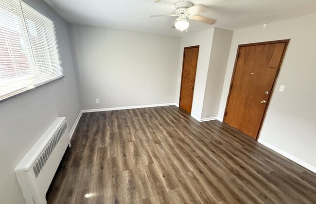 Building Photo - 362 Probasco St