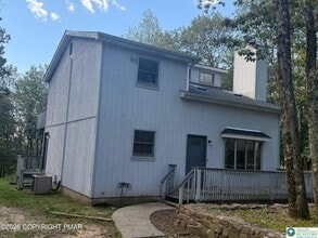 Building Photo - 38 Spokane Rd