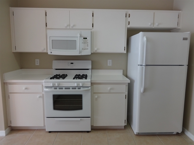 Building Photo - 1750 Kirtley Dr