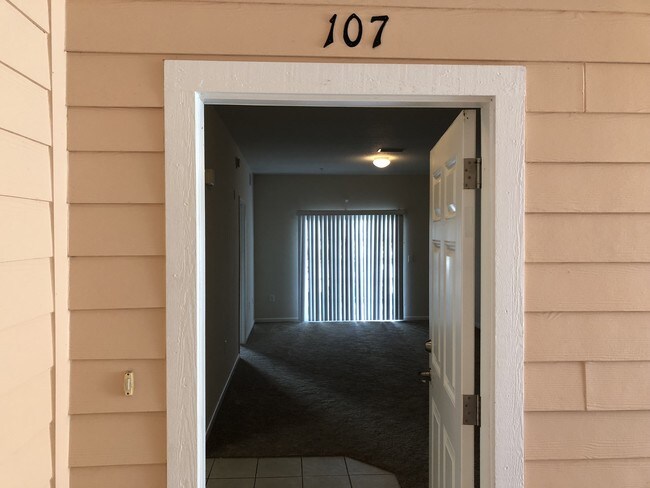Foto del edificio - 4917 Key Lime Dr