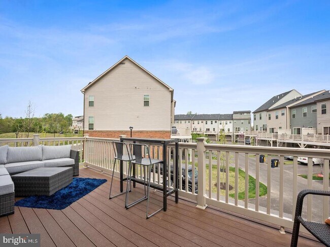 Foto del edificio - 10514 Norbourne Farm Rd