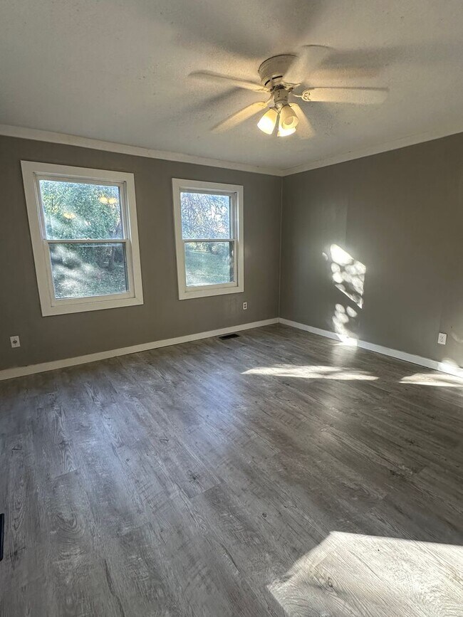 Foto del edificio - Creekside Escape with Three Decks