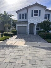 Building Photo - 1178 SE 26th Ter