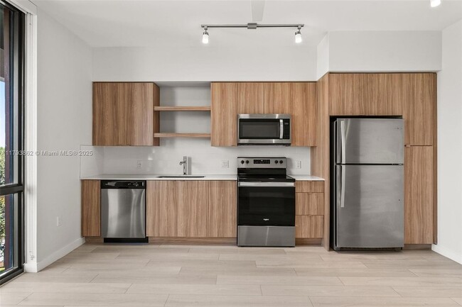 Foto del edificio - 555 NE 8th St