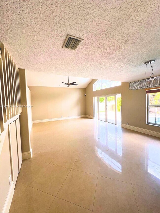 Photo - 3381 SW 51st St House