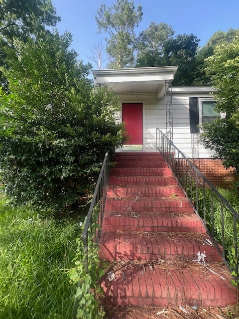 Primary Photo - 1705 Foster Pl