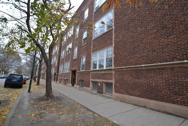 Foto principal - 1917 W Winnemac Ave