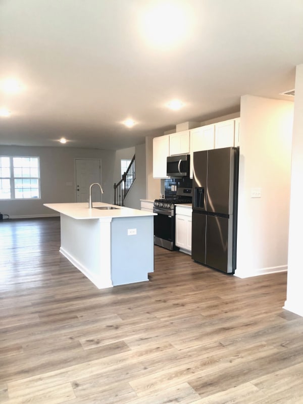 Building Photo - 1747 Mallard Dr