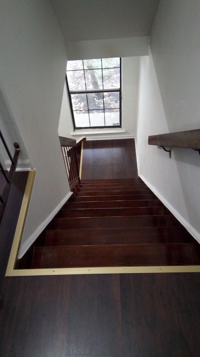 Stairs - 1302 Timber Oaks Rd