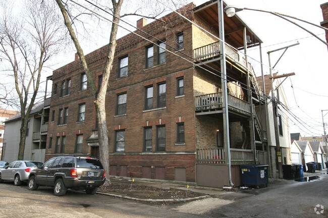Foto del edificio - 1641 W Waveland Ave