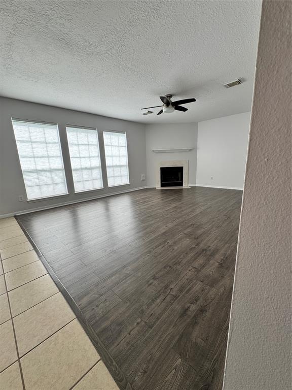Foto del edificio - 18810 Timber Way Dr