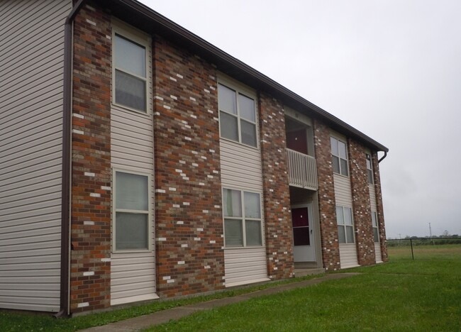 Building Photo - 67 Bellevue Dr