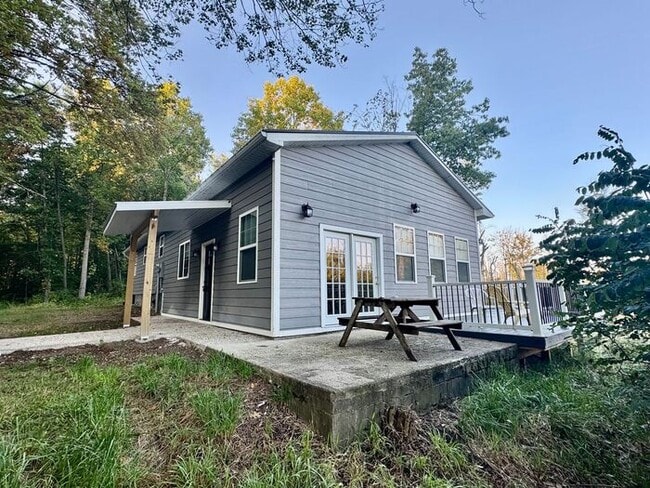 Building Photo - 3 bedroom home, Dowagiac Creek Waterfront,...